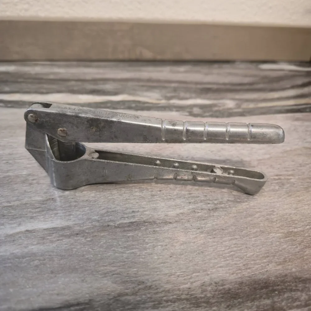 Vintage EKCO Aluminum Garlic Onion Juicer Press – Mid-Century Kitchen Tool USA